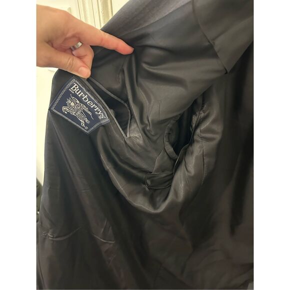 Burberry’s Pure Wool Gray Pinstripe Two-Button Blazer Sz 44R* - Picture 6 of 13